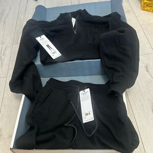 Alo yoga set pant and jacket
